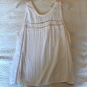 Adorable white tank top!